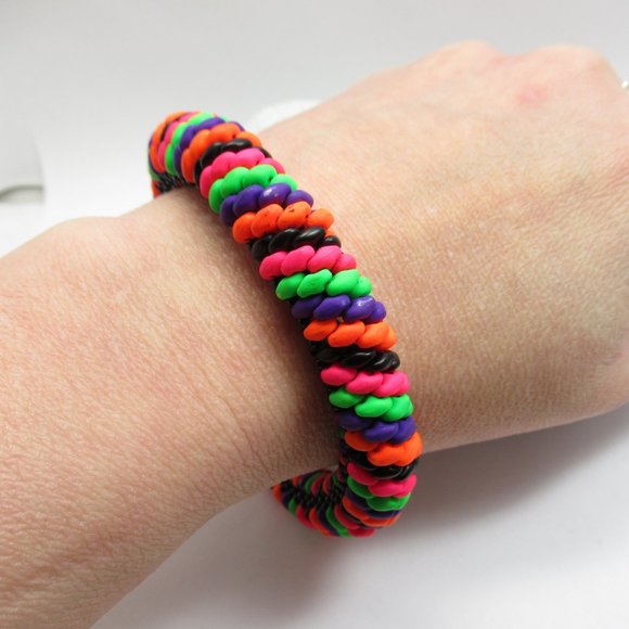 Neon Superduo Bangle - Picture 8 of 9